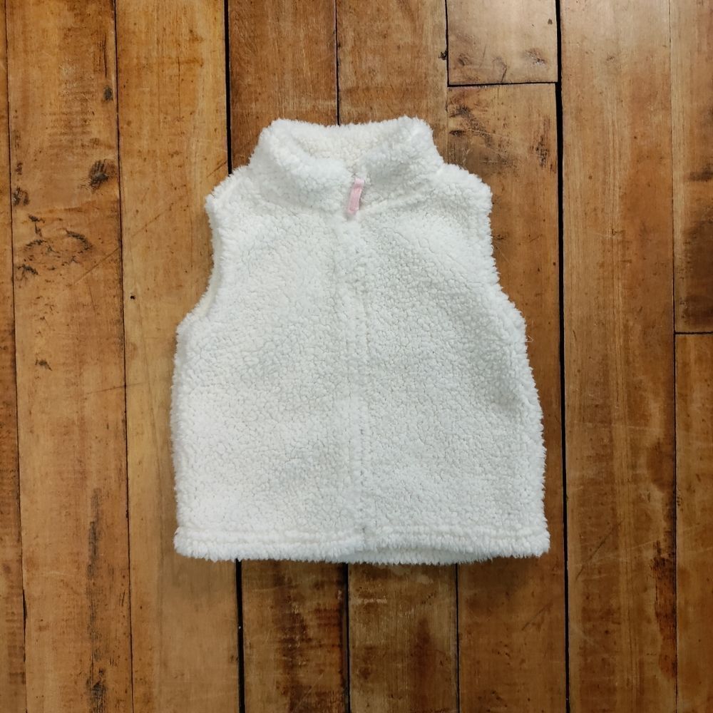 Carters sherpa vest size 6 months white baby girl winter spring neutral easter